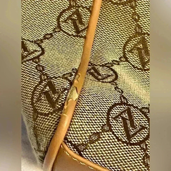 Adrienne Vittadini bag.  Great condition - Picture 6 of 7